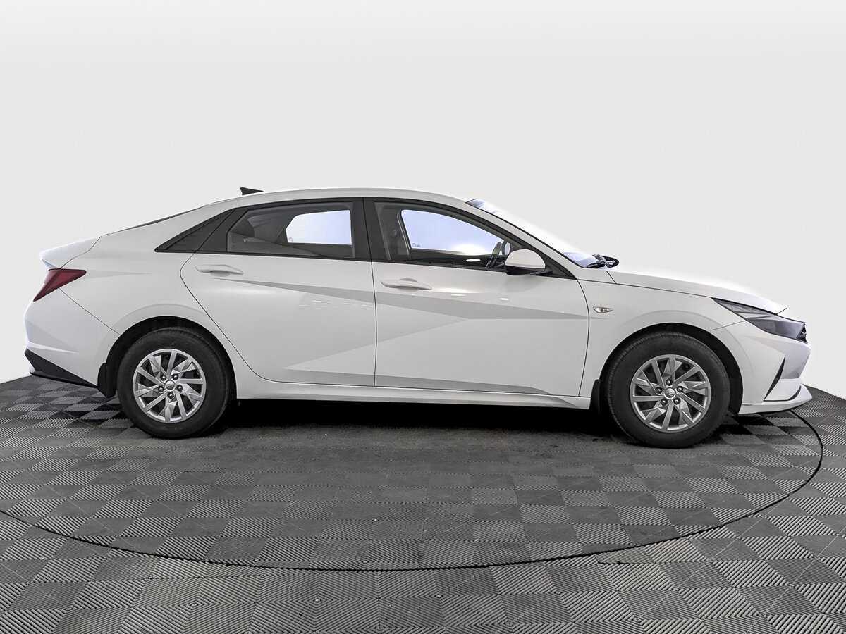 Купить Hyundai Elantra, 2021, 41 281 км, фото №4