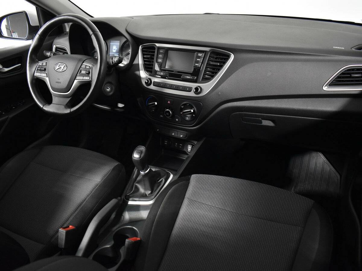 Купить Hyundai Solaris, 2017, 49 000 км, фото №10