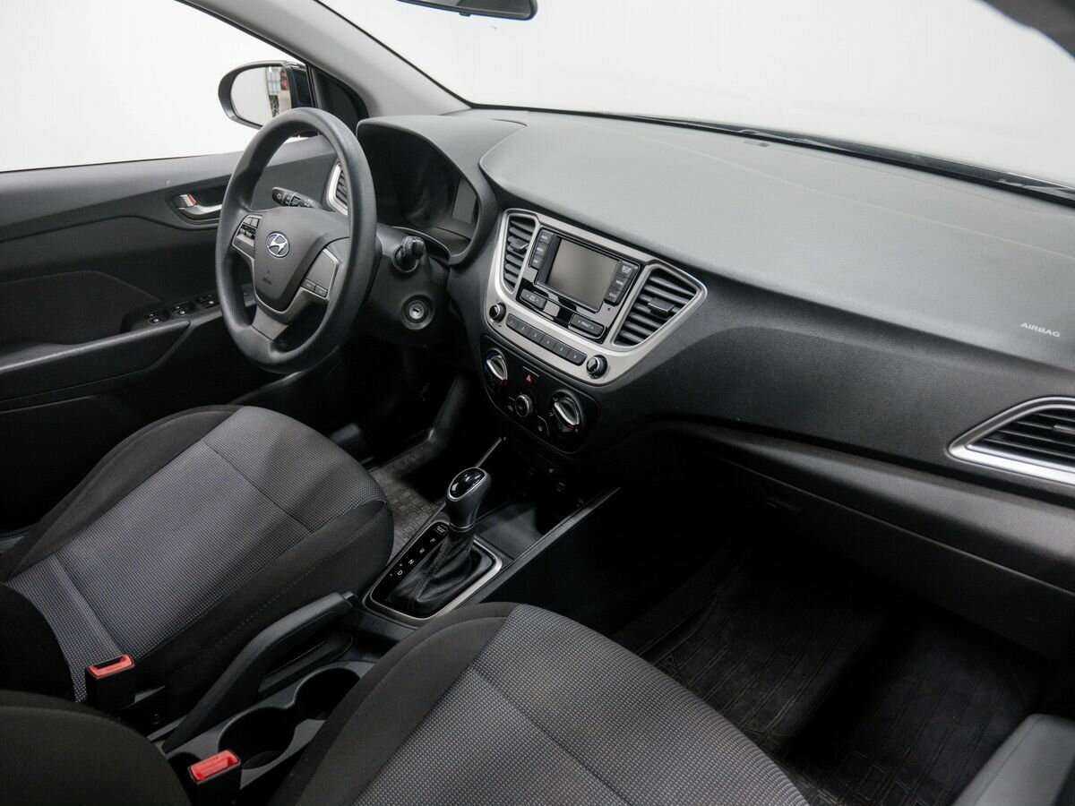 Купить Hyundai Solaris, 2019, 80 311 км, фото №4
