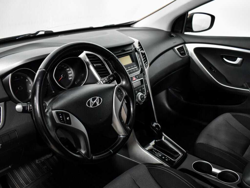 Купить Hyundai i30, 2013, 119 000 км, фото №9