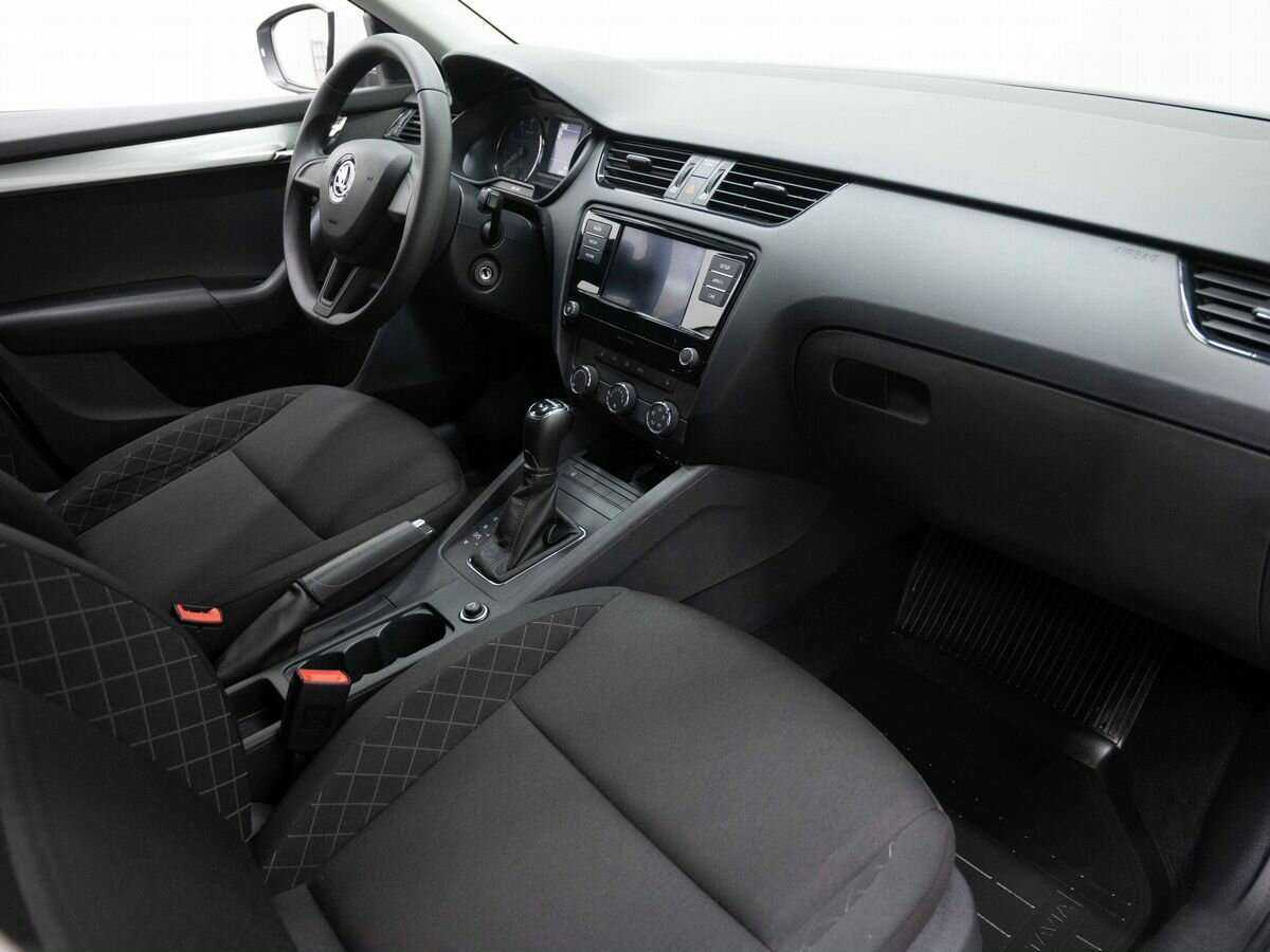 Купить Skoda Octavia, 2017, 59 000 км, фото №11