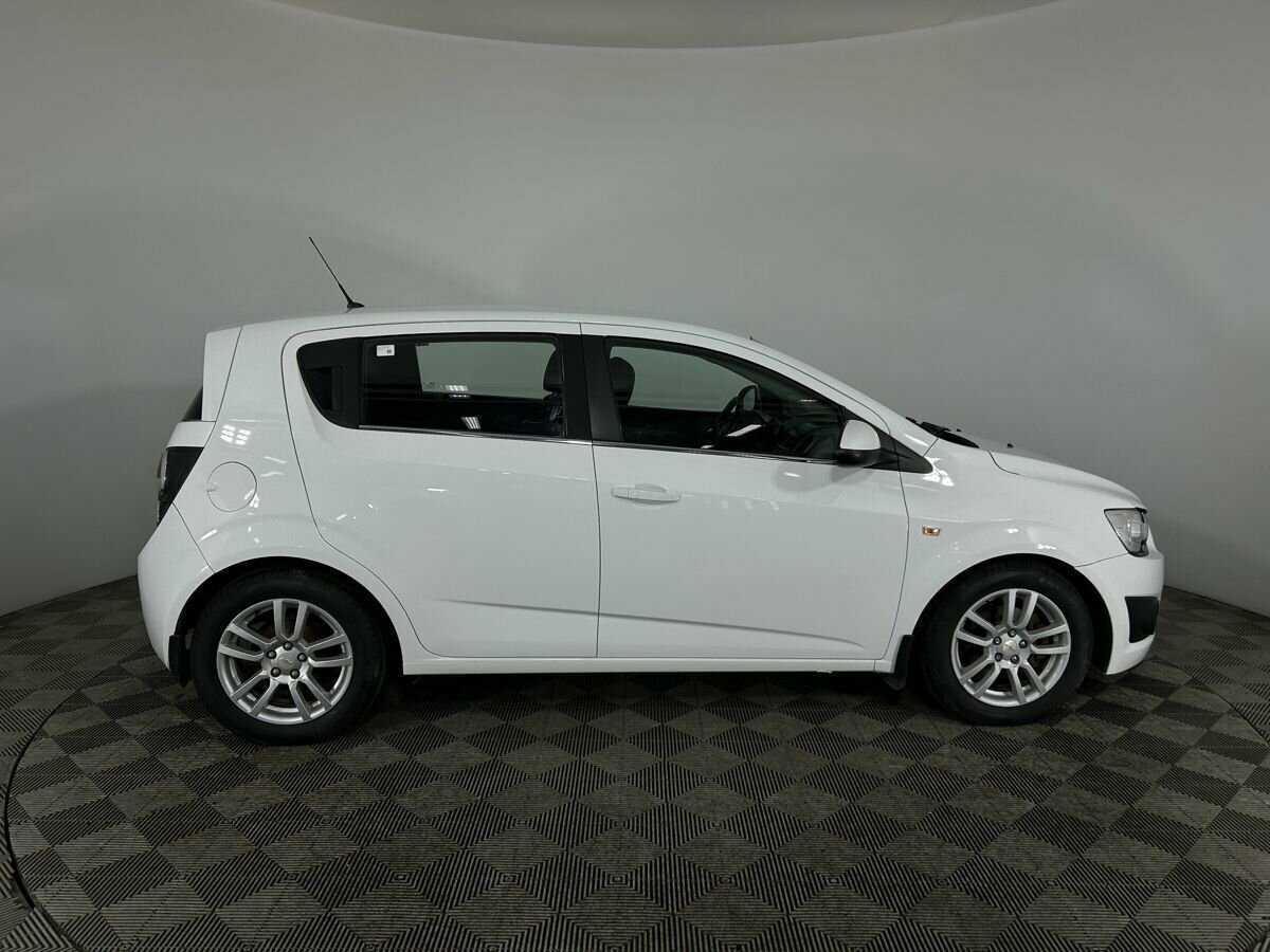 Купить Chevrolet Aveo, 2014, 193 555 км, фото №4