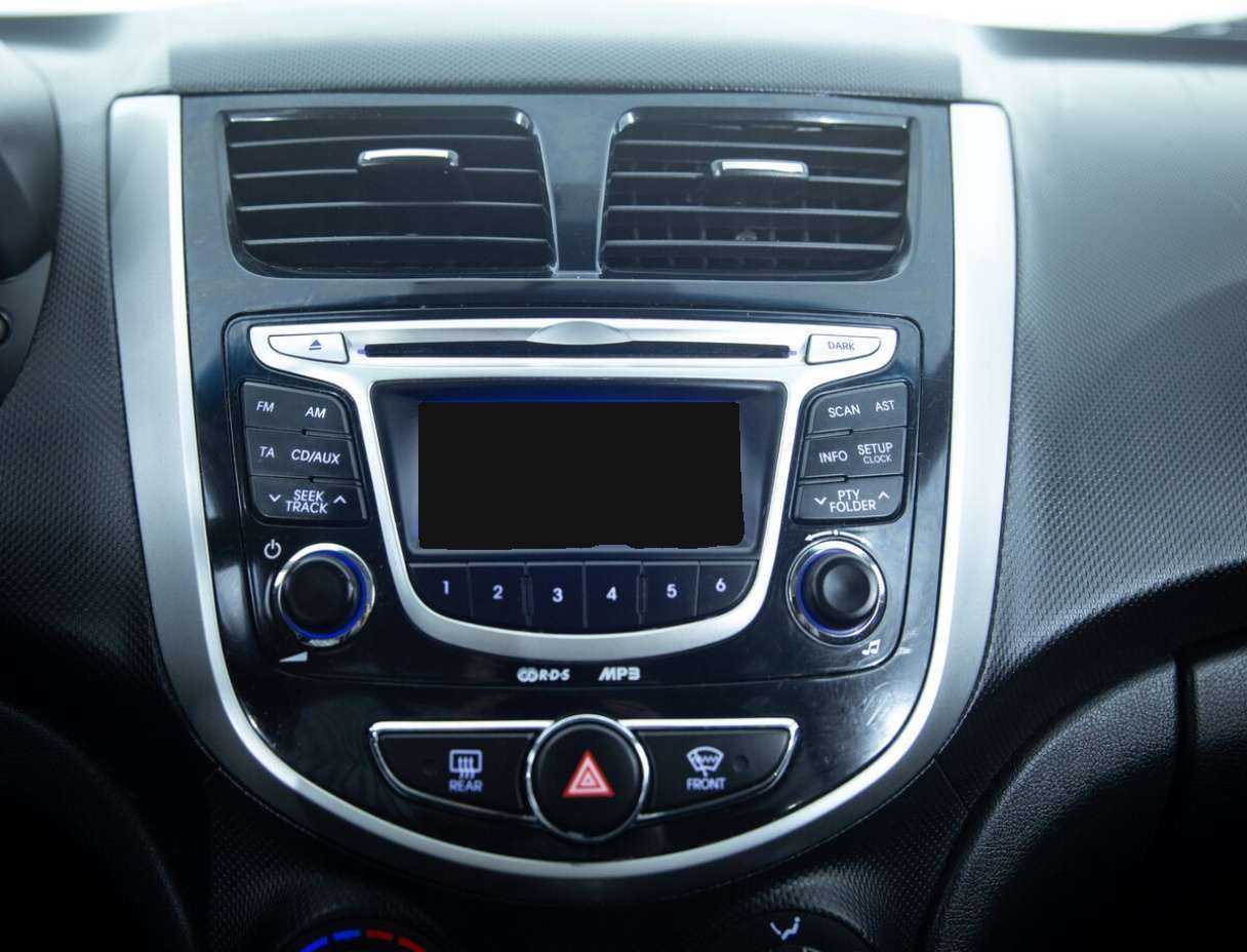 Купить Hyundai Solaris, 2013, 123 846 км, фото №15