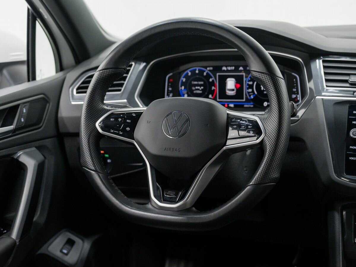 Купить Volkswagen Tiguan, 2022, 60 636 км, фото №12