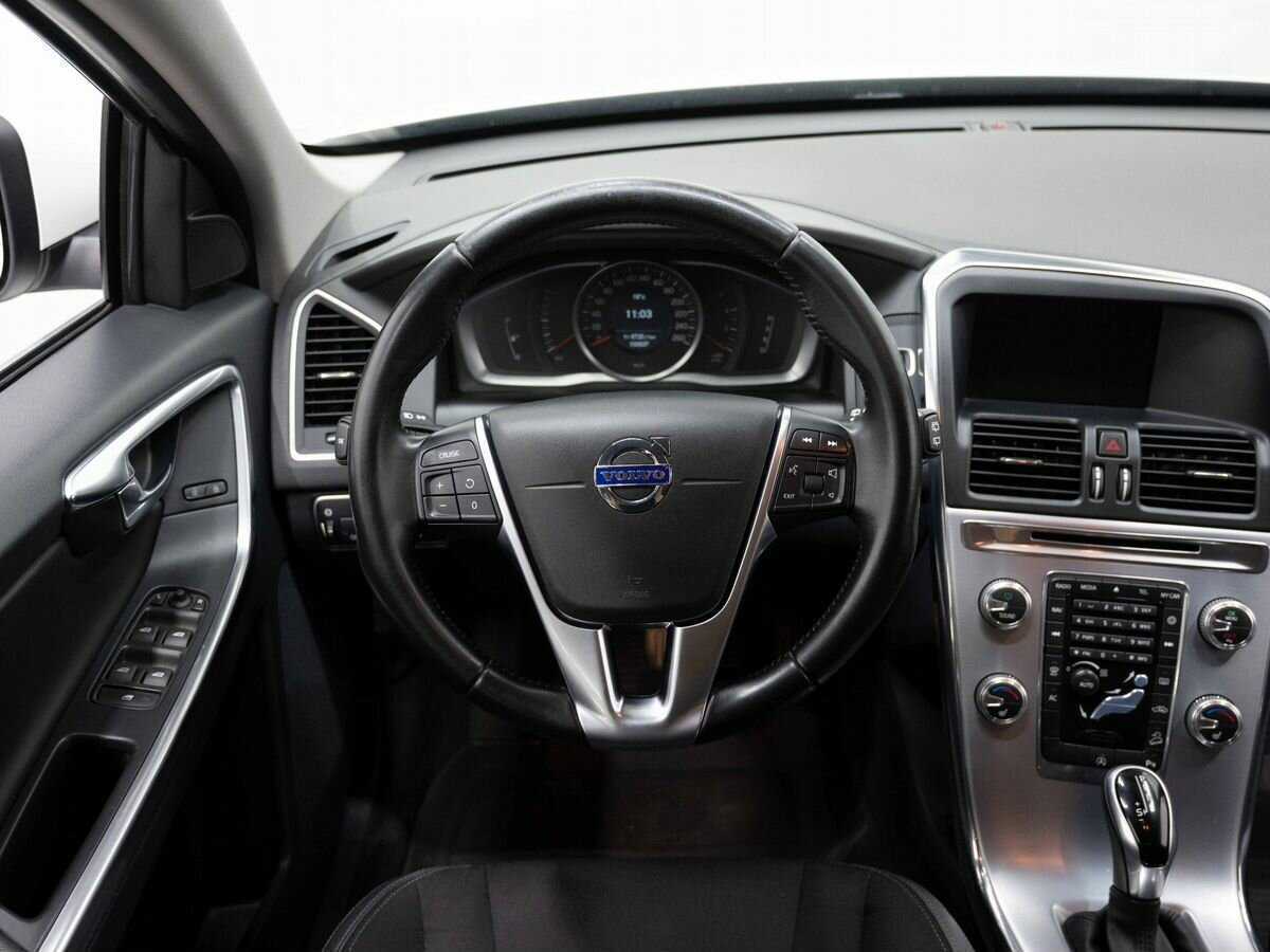 Купить Volvo XC60, 2017, 100 800 км, фото №14