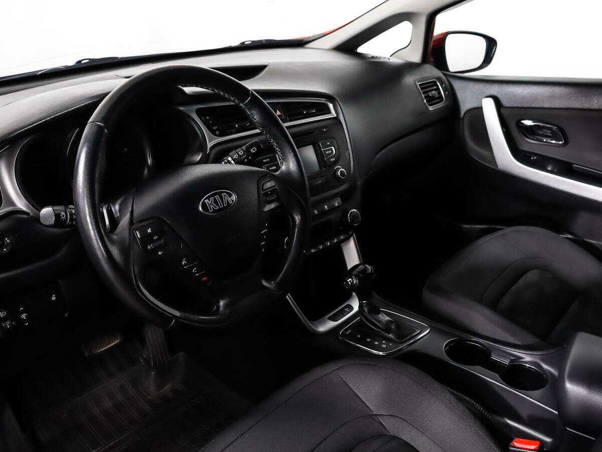 Купить Kia Ceed, 2017, 89 000 км, фото №9