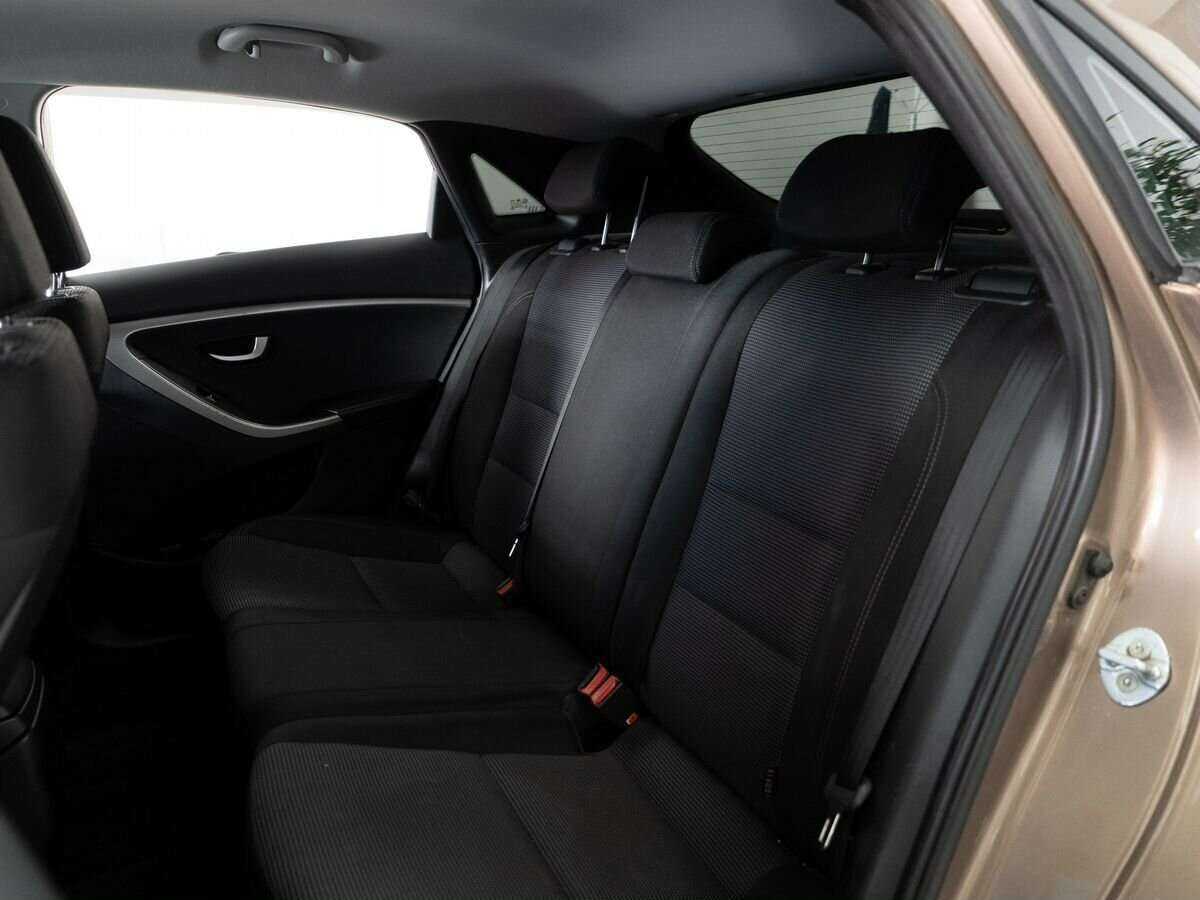 Купить Hyundai i30, 2013, 220 000 км, фото №7