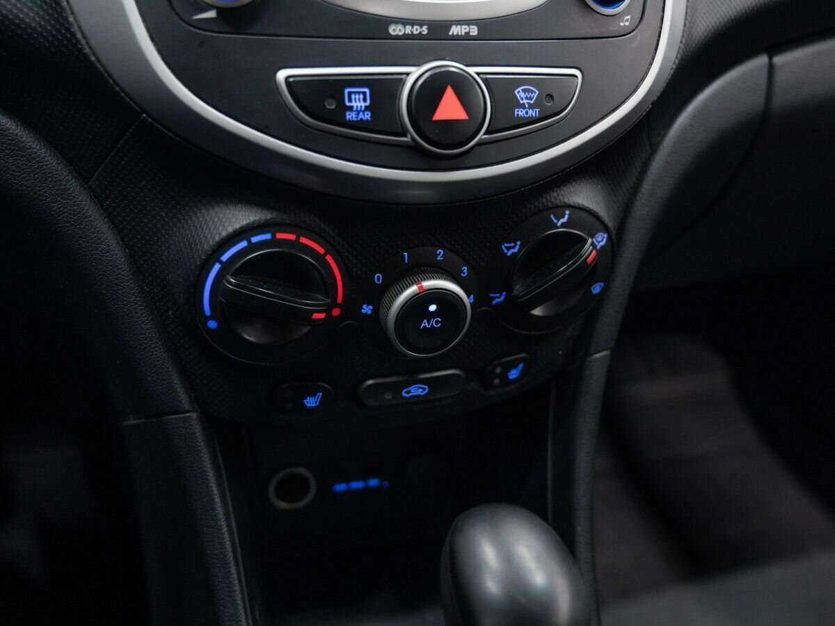 Купить Hyundai Solaris, 2012, 263 000 км, фото №19