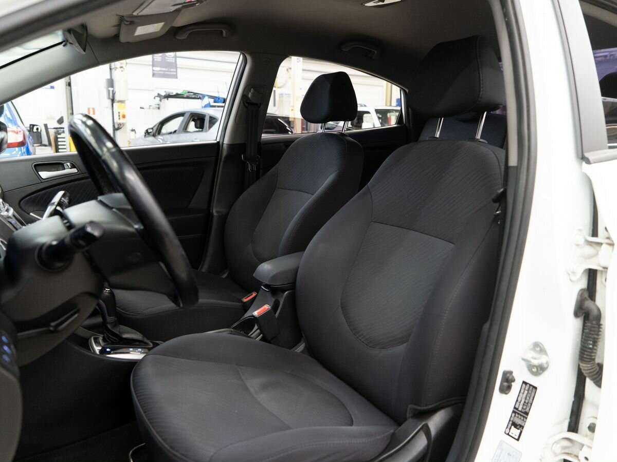 Купить Hyundai Solaris, 2015, 149 445 км, фото №6