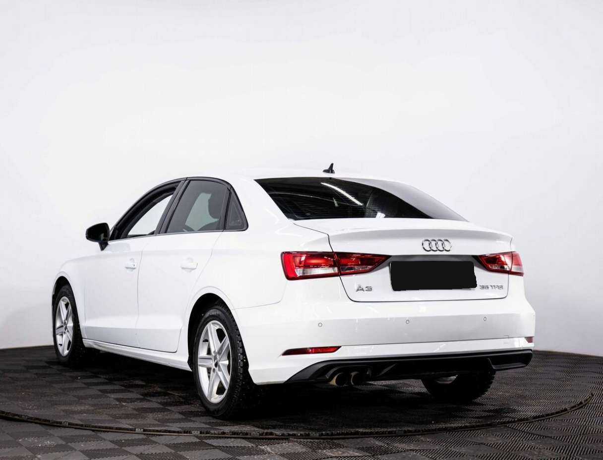 Купить Audi A3, 2019, 157 000 км, фото №4
