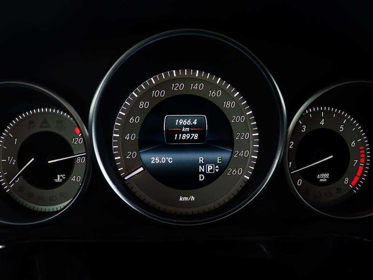 Купить Mercedes-Benz E-Класс 250, 2013, 118 978 км, фото №14