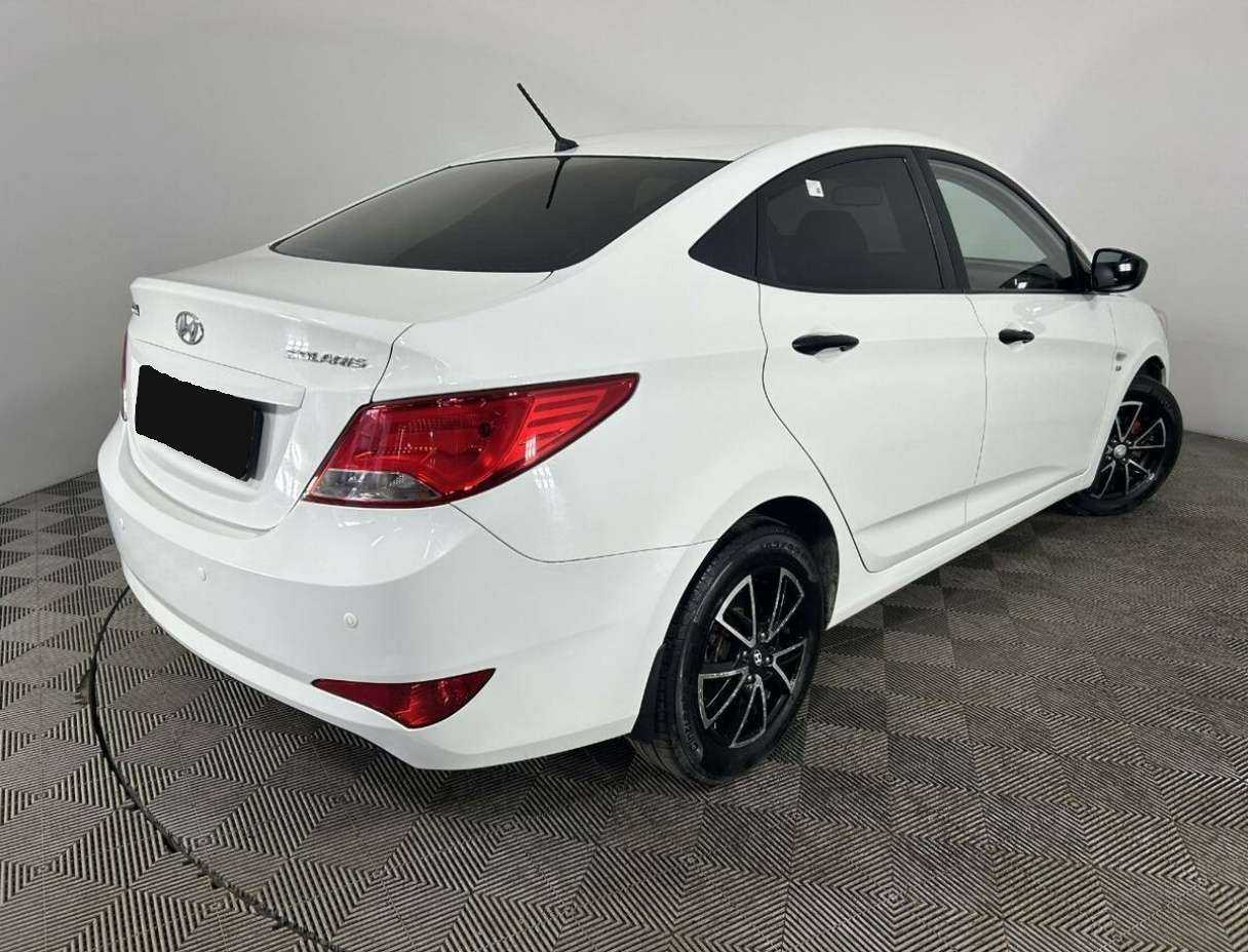 Купить Hyundai Solaris, 2015, 130 893 км, фото №6