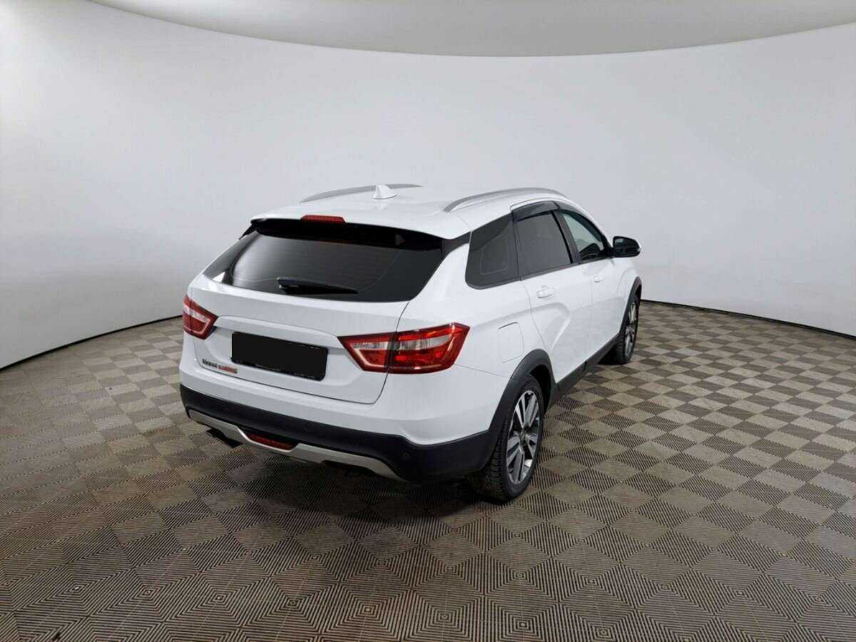 Купить Lada (ВАЗ) Vesta SW Cross, 2018, 98 000 км, фото №5