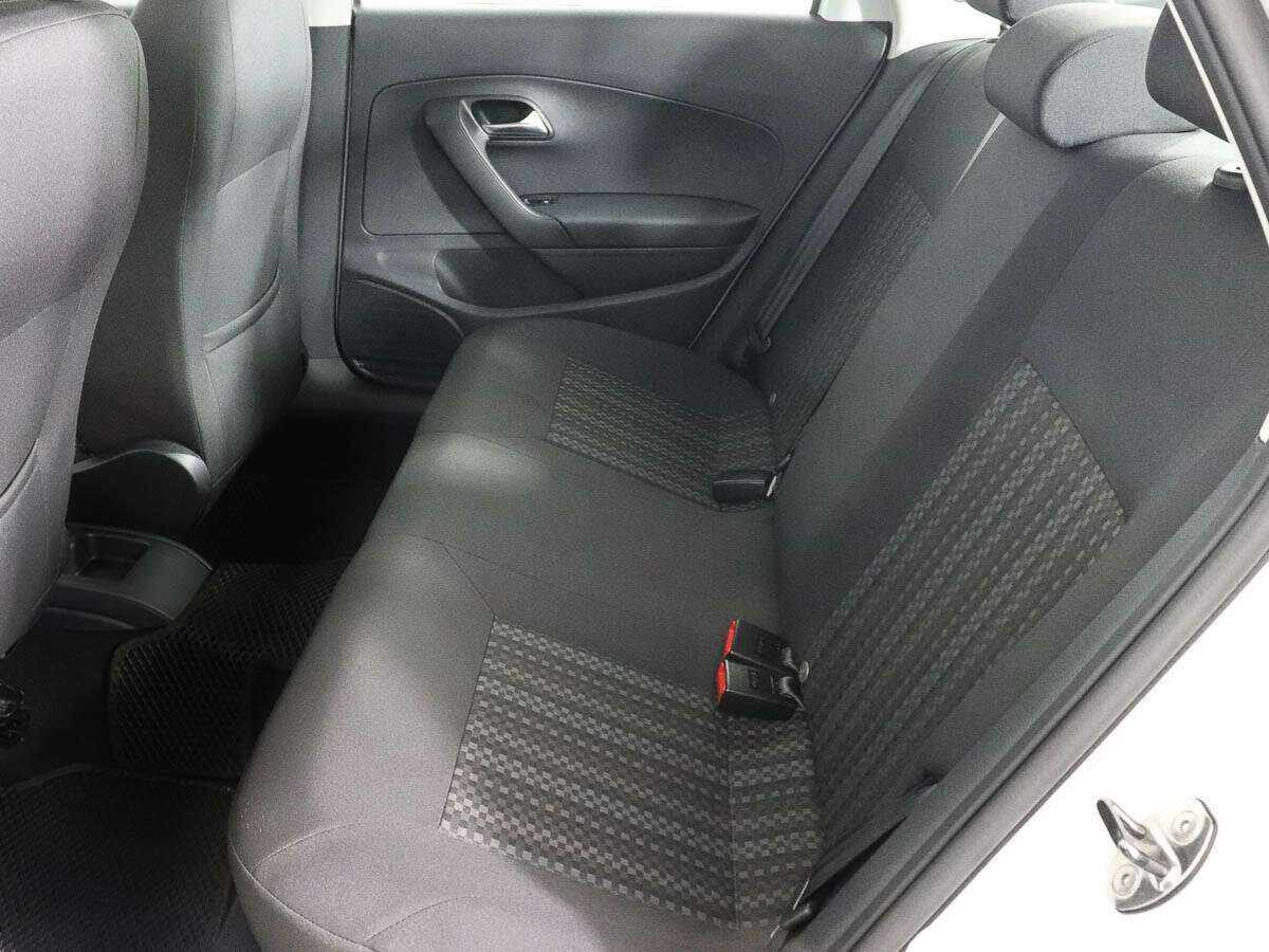 Купить Volkswagen Polo, 2015, 57 373 км, фото №7