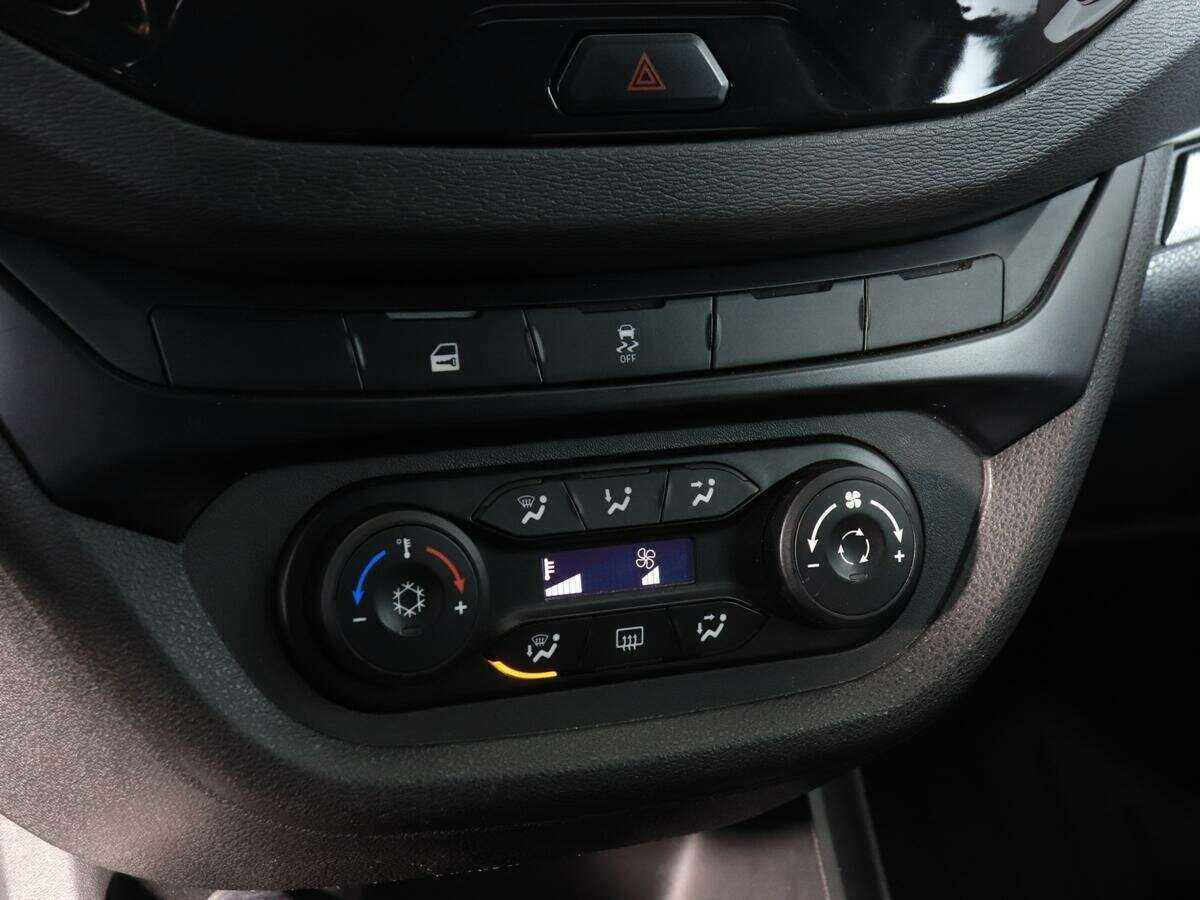 Купить Lada (ВАЗ) Vesta, 2021, 60 092 км, фото №14