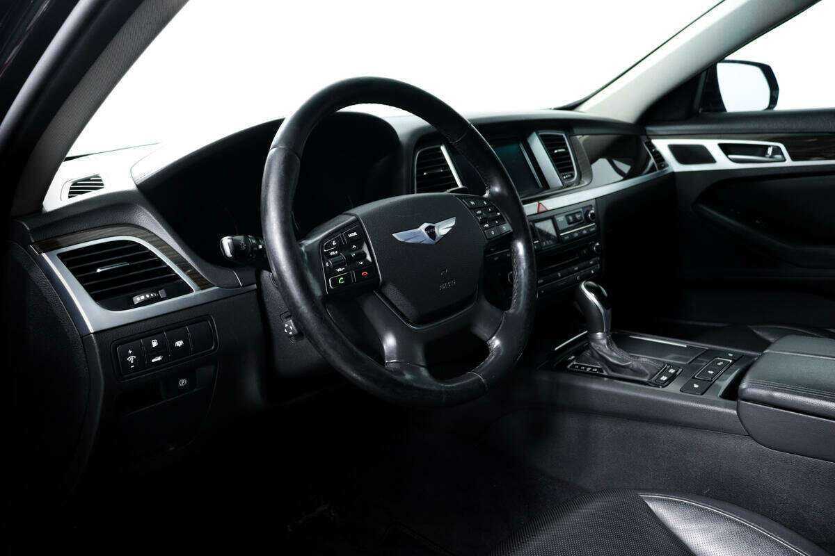 Купить Hyundai Genesis, 2016, 274 588 км, фото №13