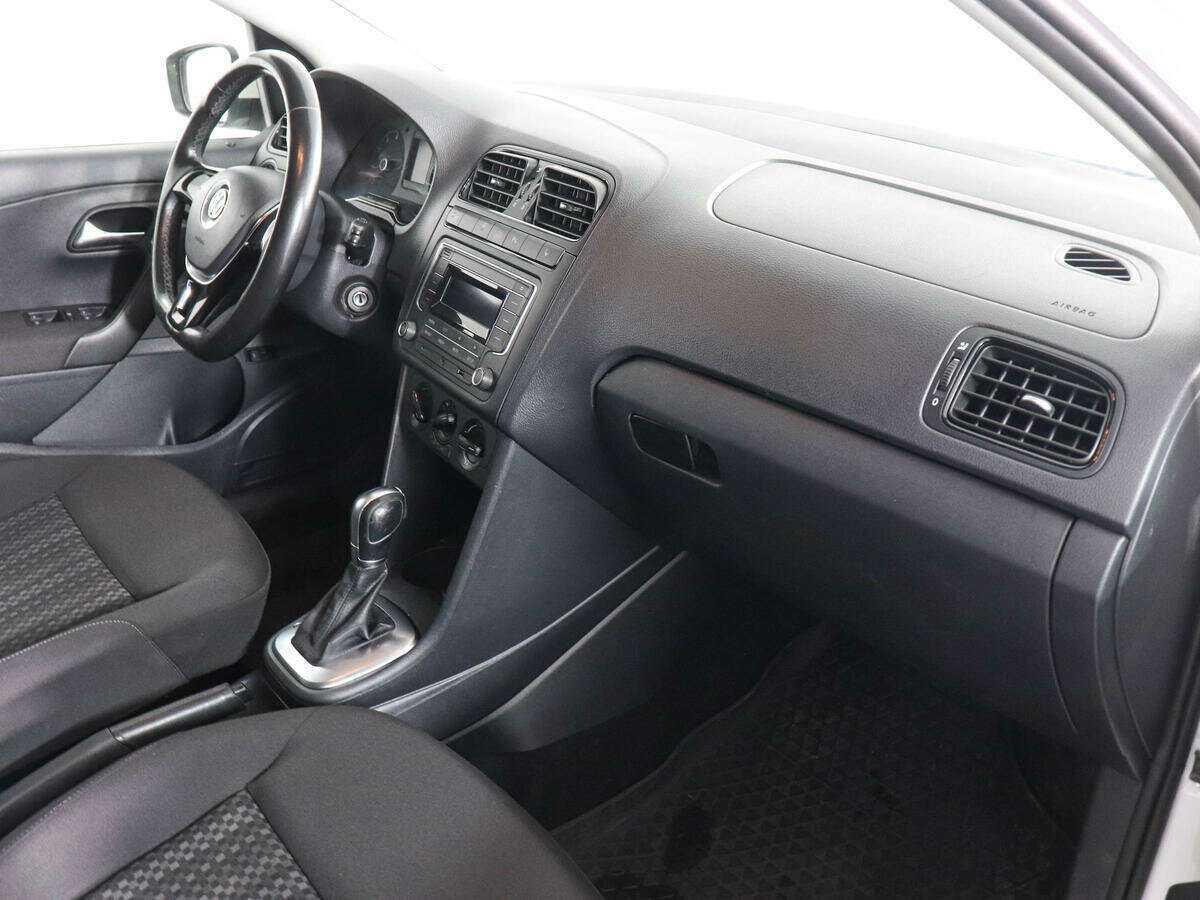 Купить Volkswagen Polo, 2018, 110 792 км, фото №10