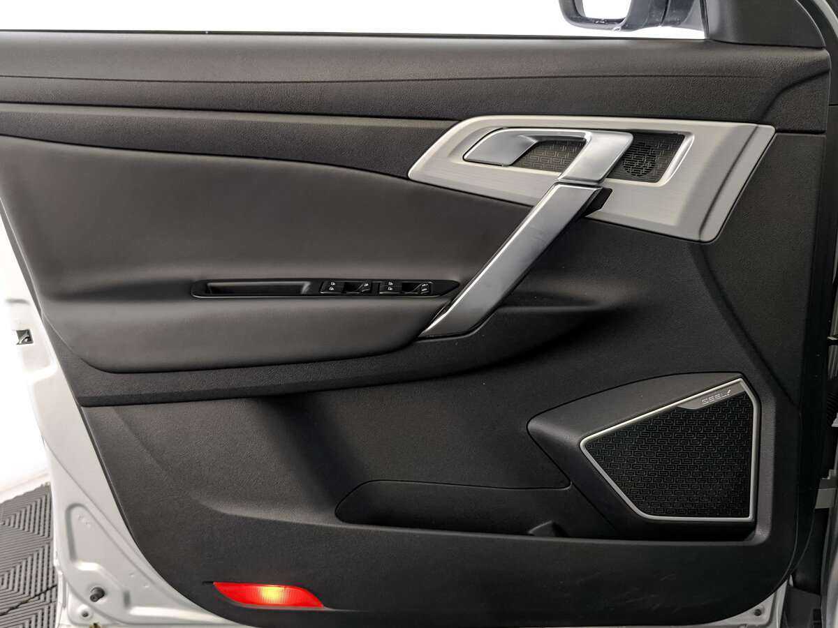 Купить Geely Atlas, 2018, 36 803 км, фото №15