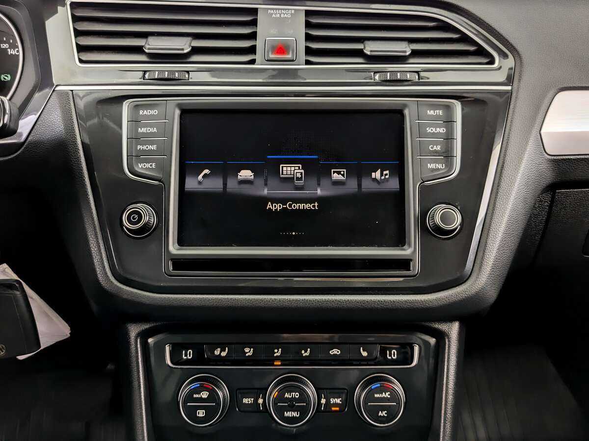 Купить Volkswagen Tiguan, 2017, 107 312 км, фото №13