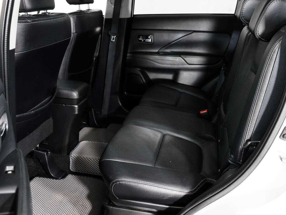 Купить Mitsubishi Outlander, 2016, 117 437 км, фото №12