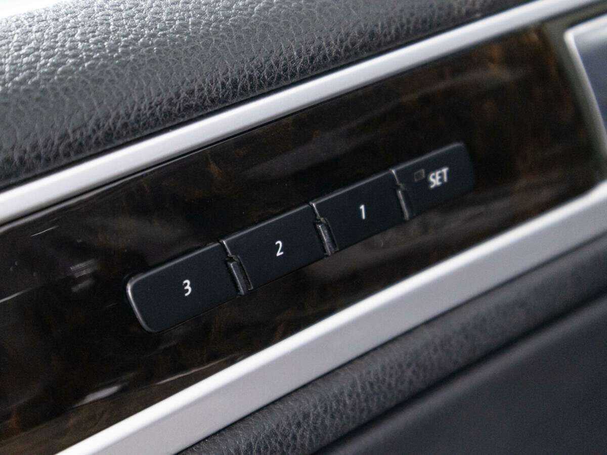 Купить Volkswagen Touareg, 2012, 356 649 км, фото №13