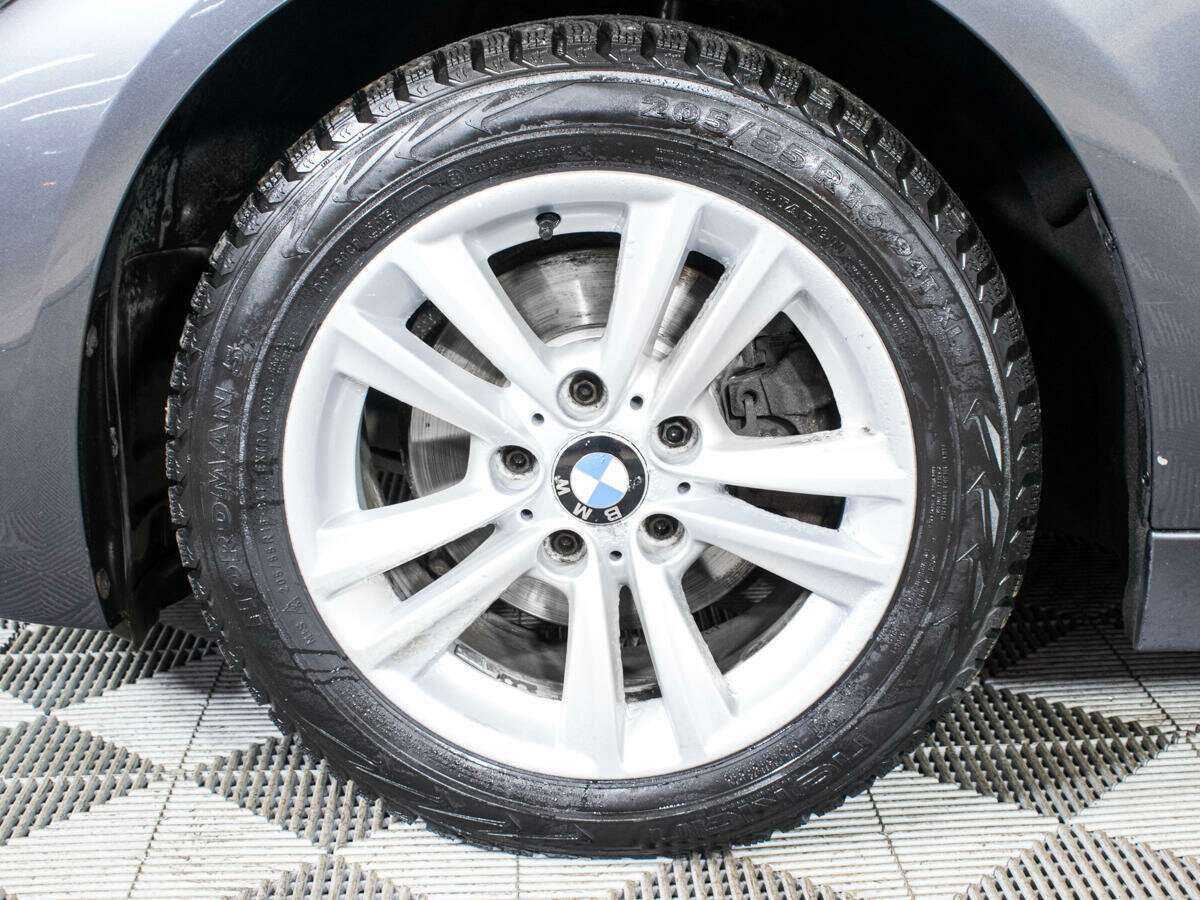 Купить BMW 3 серии 318i, 2017, 105 596 км, фото №17