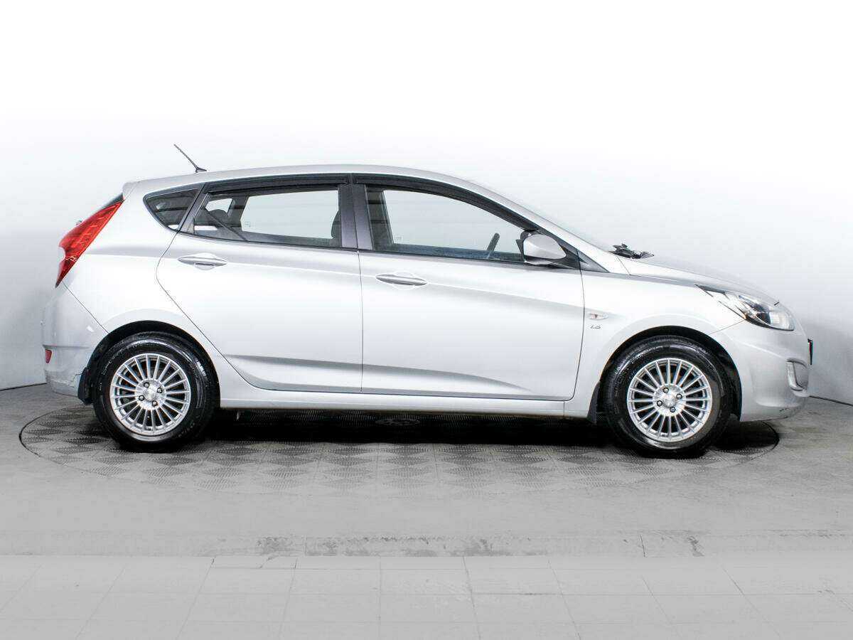 Купить Hyundai Solaris, 2012, 54 010 км, фото №4