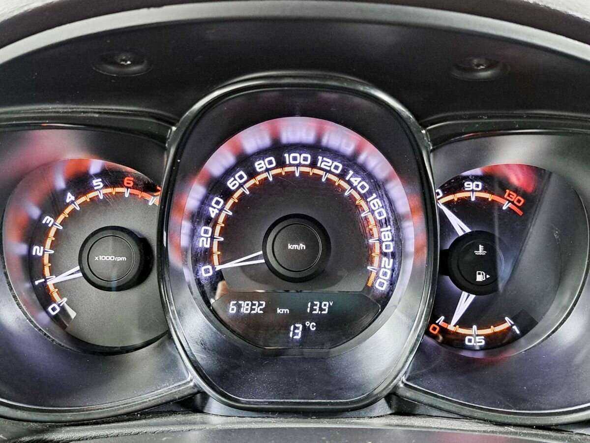 Купить Lada (ВАЗ) Vesta SW, 2019, 68 000 км, фото №9