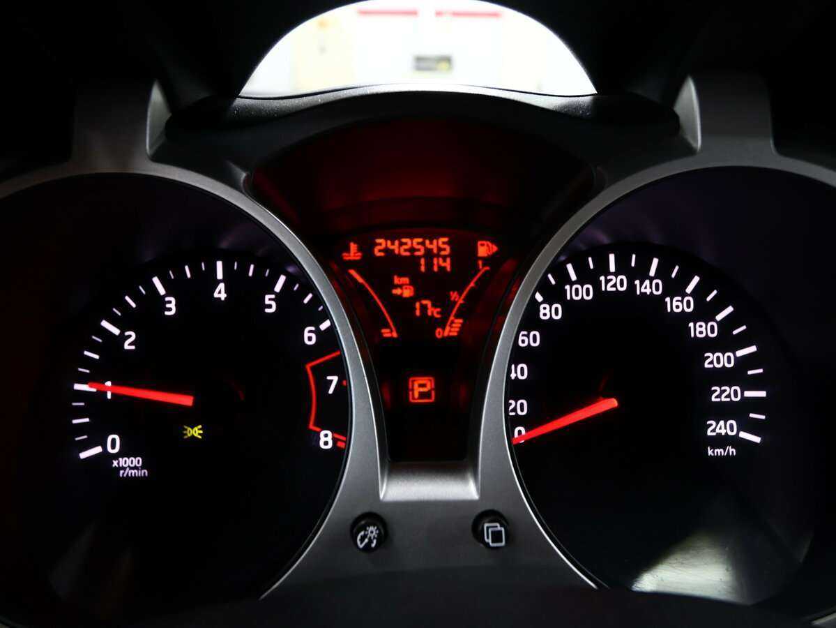 Купить Nissan Juke, 2012, 242 000 км, фото №10