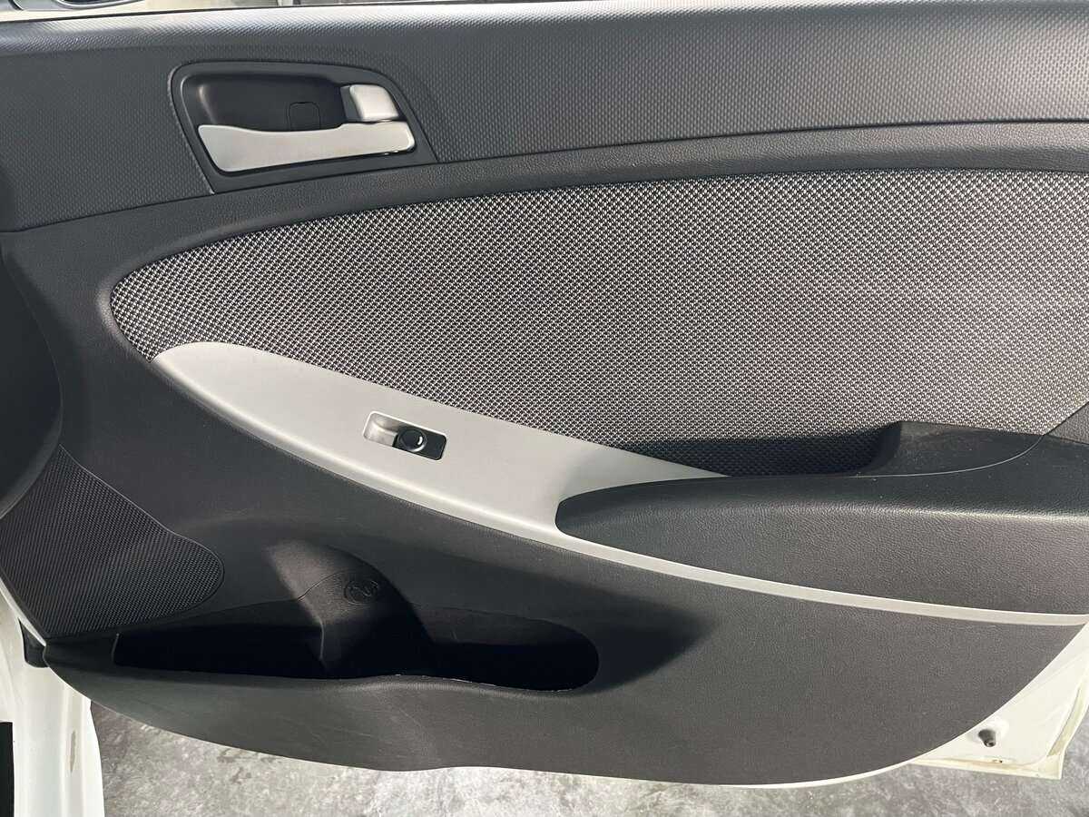 Купить Hyundai Solaris, 2013, 203 406 км, фото №21