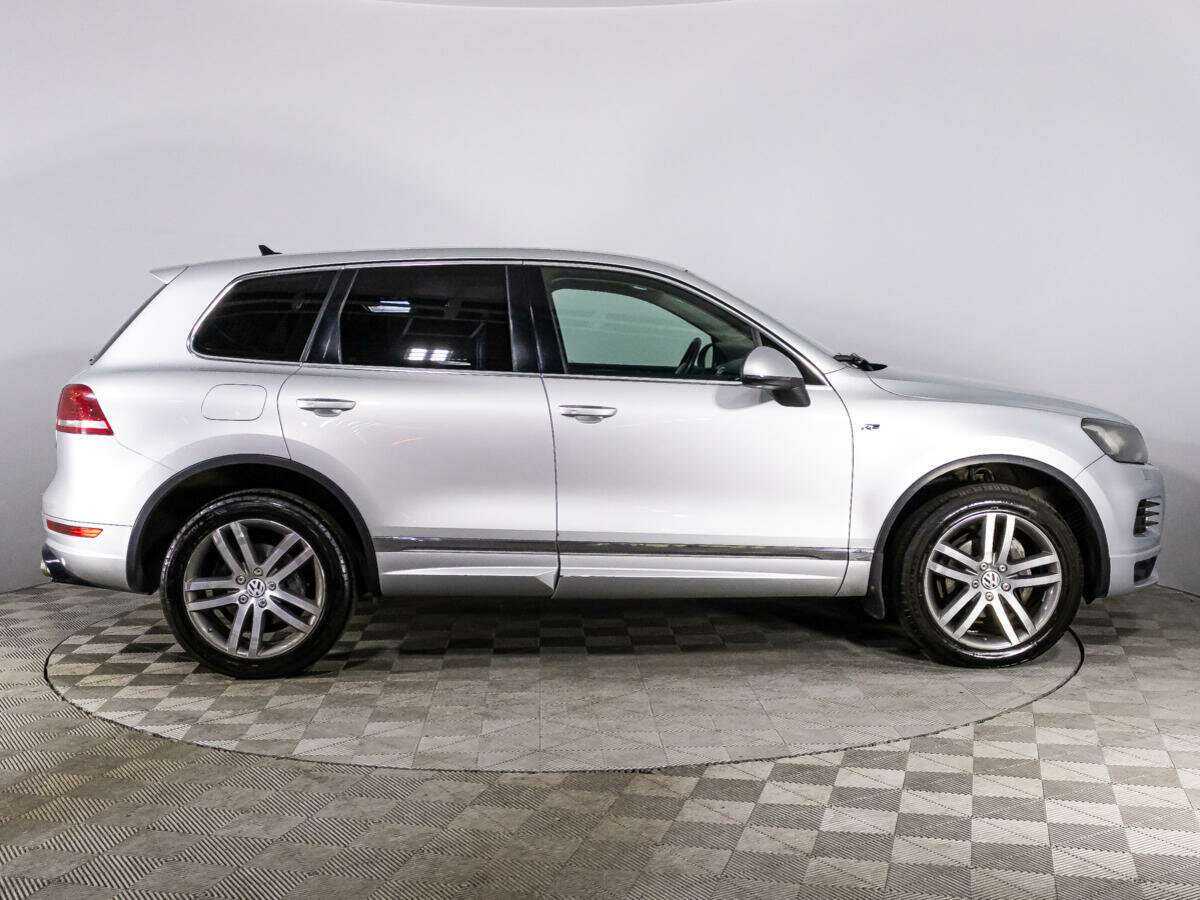 Купить Volkswagen Touareg, 2012, 236 145 км, фото №4