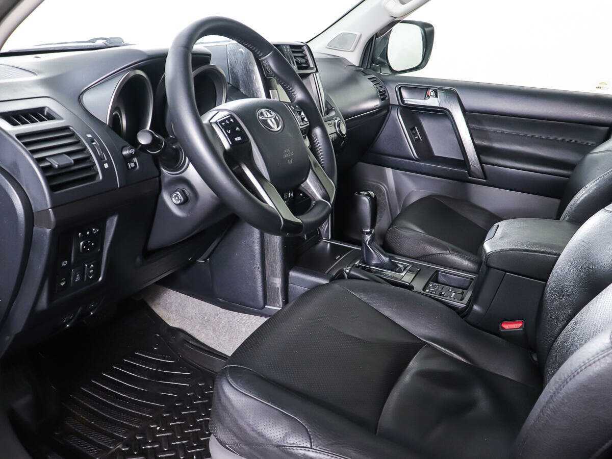 Купить Toyota Land Cruiser Prado, 2012, 240 822 км, фото №13