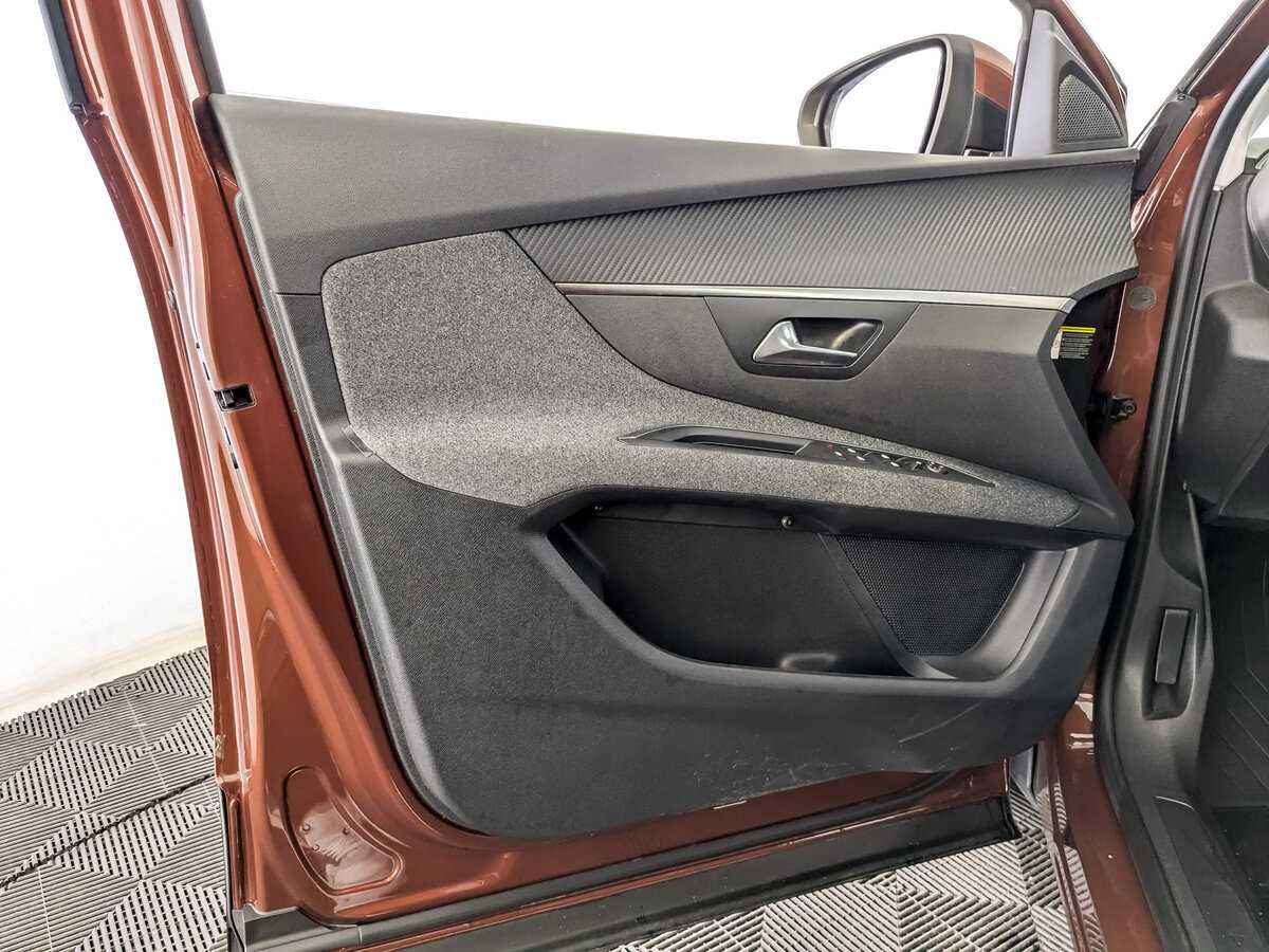 Купить Peugeot 3008, 2017, 30 685 км, фото №15