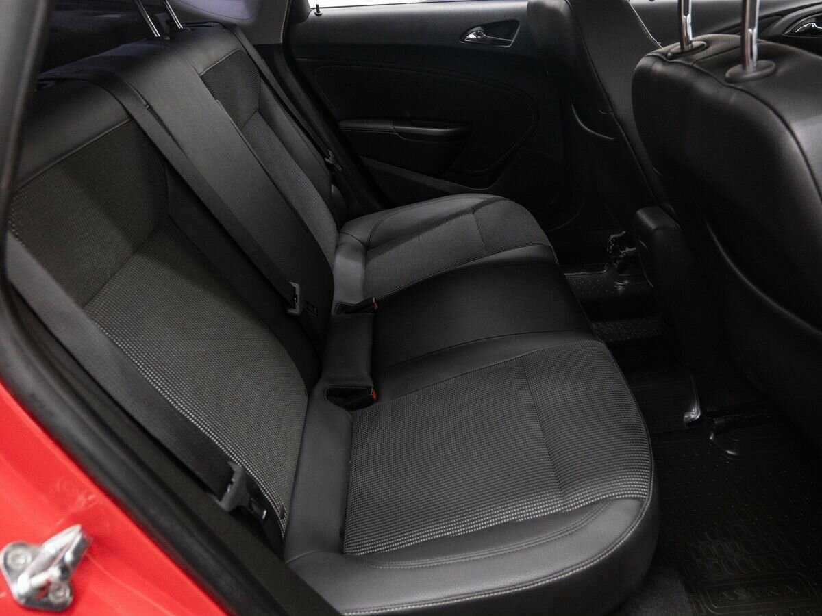 Купить Opel Astra, 2013, 121 000 км, фото №9