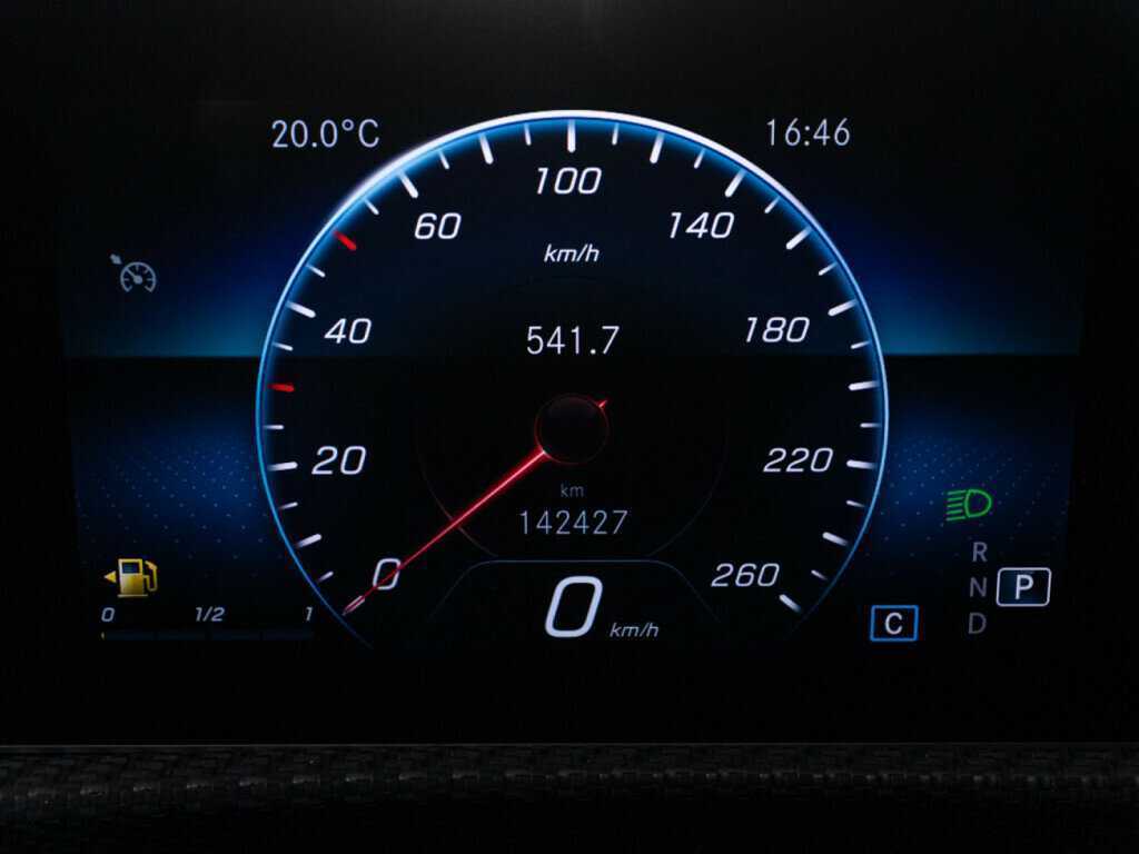 Купить Mercedes-Benz CLA 200, 2019, 142 420 км, фото №12