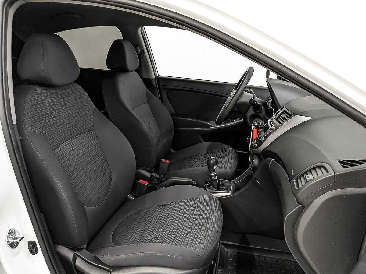 Купить Hyundai Solaris, 2015, 90 379 км, фото №22