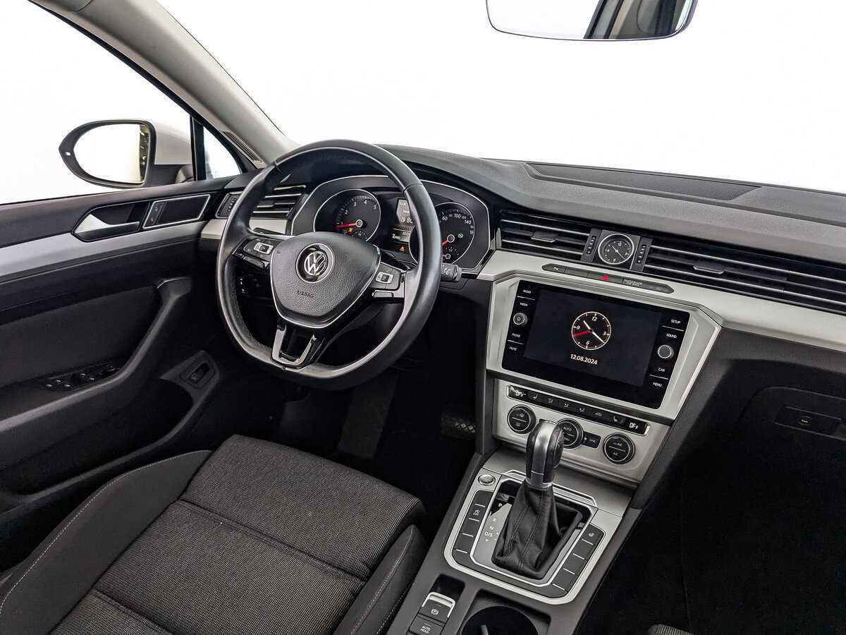 Купить Volkswagen Passat, 2019, 43 971 км, фото №24