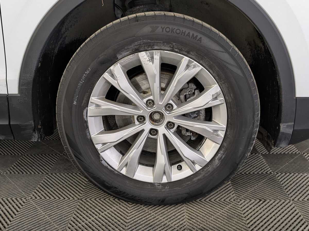 Купить Volkswagen Tiguan, 2021, 146 000 км, фото №12