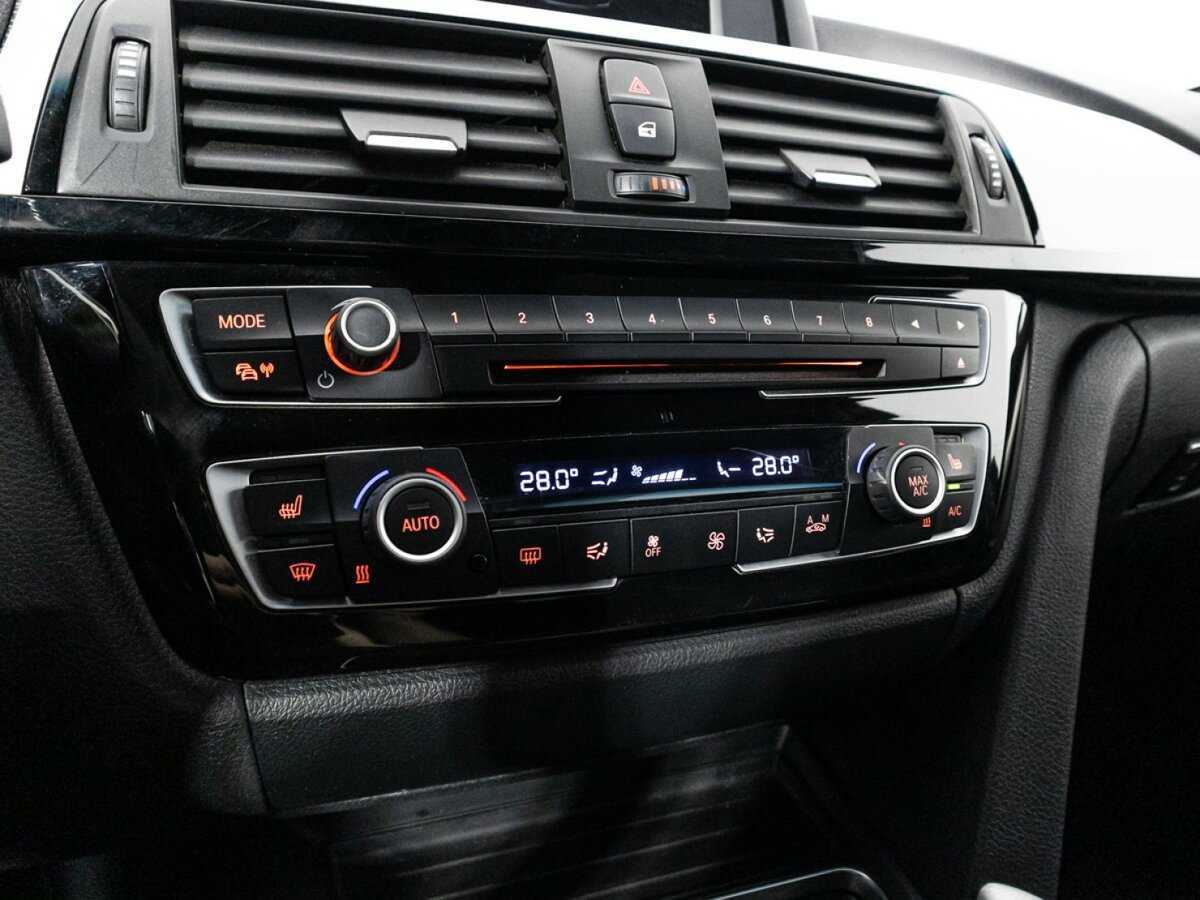 Купить BMW 3 серии 320i xDrive, 2016, 90 800 км, фото №17