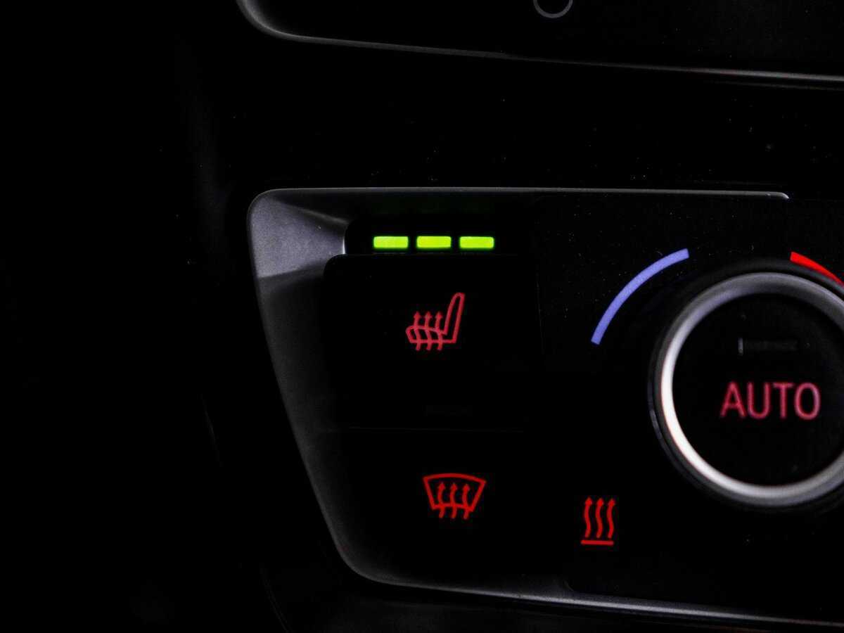 Купить BMW 3 серии 318i, 2015, 141 822 км, фото №18