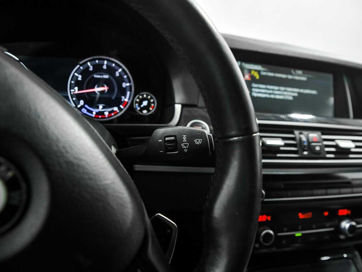 Купить BMW 5 серии 520i, 2013, 213 136 км, фото №9