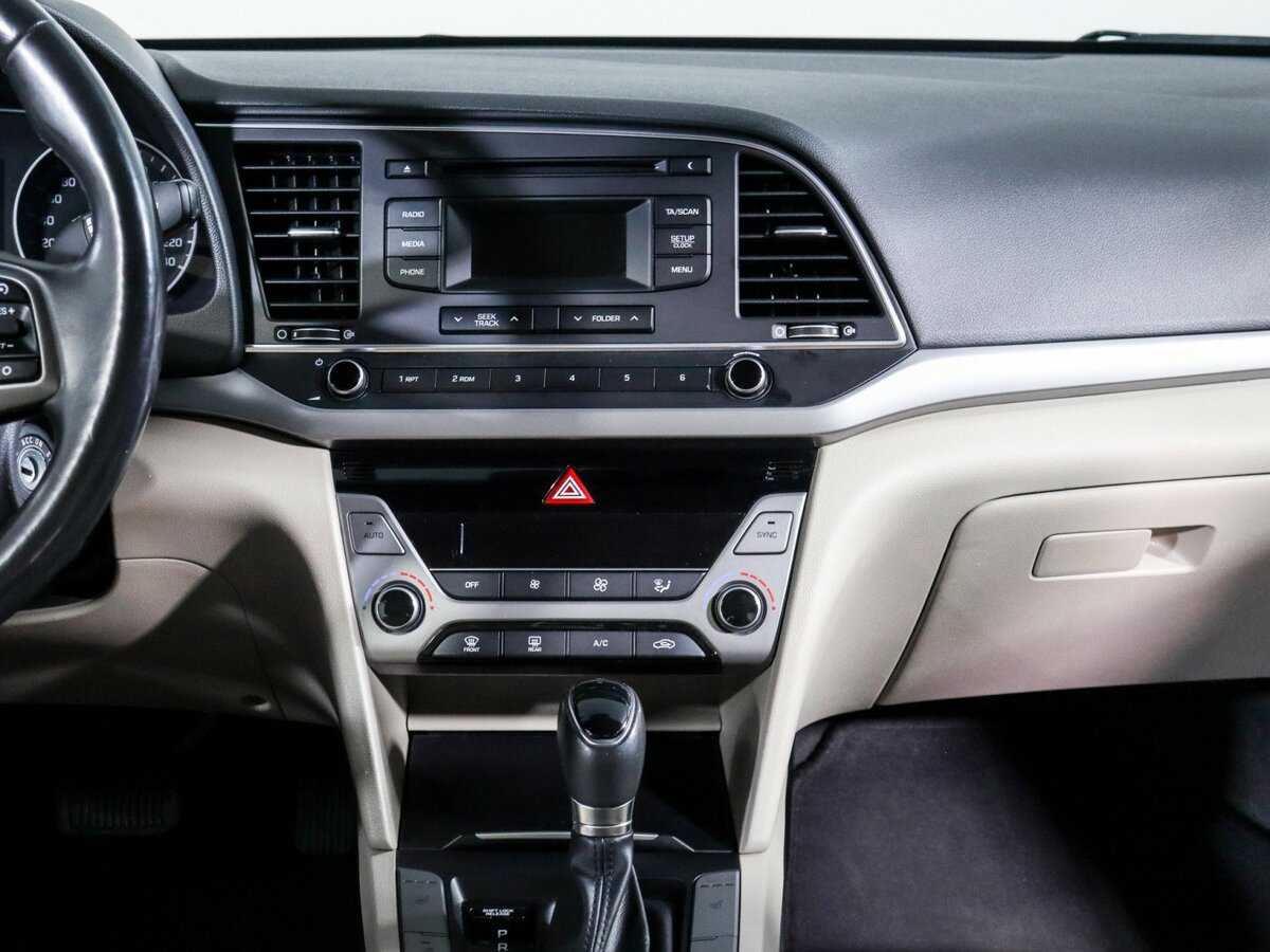 Купить Hyundai Elantra, 2018, 100 660 км, фото №10