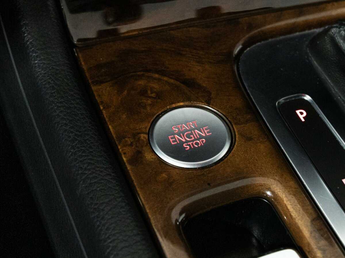 Купить Volkswagen Touareg, 2012, 329 160 км, фото №15