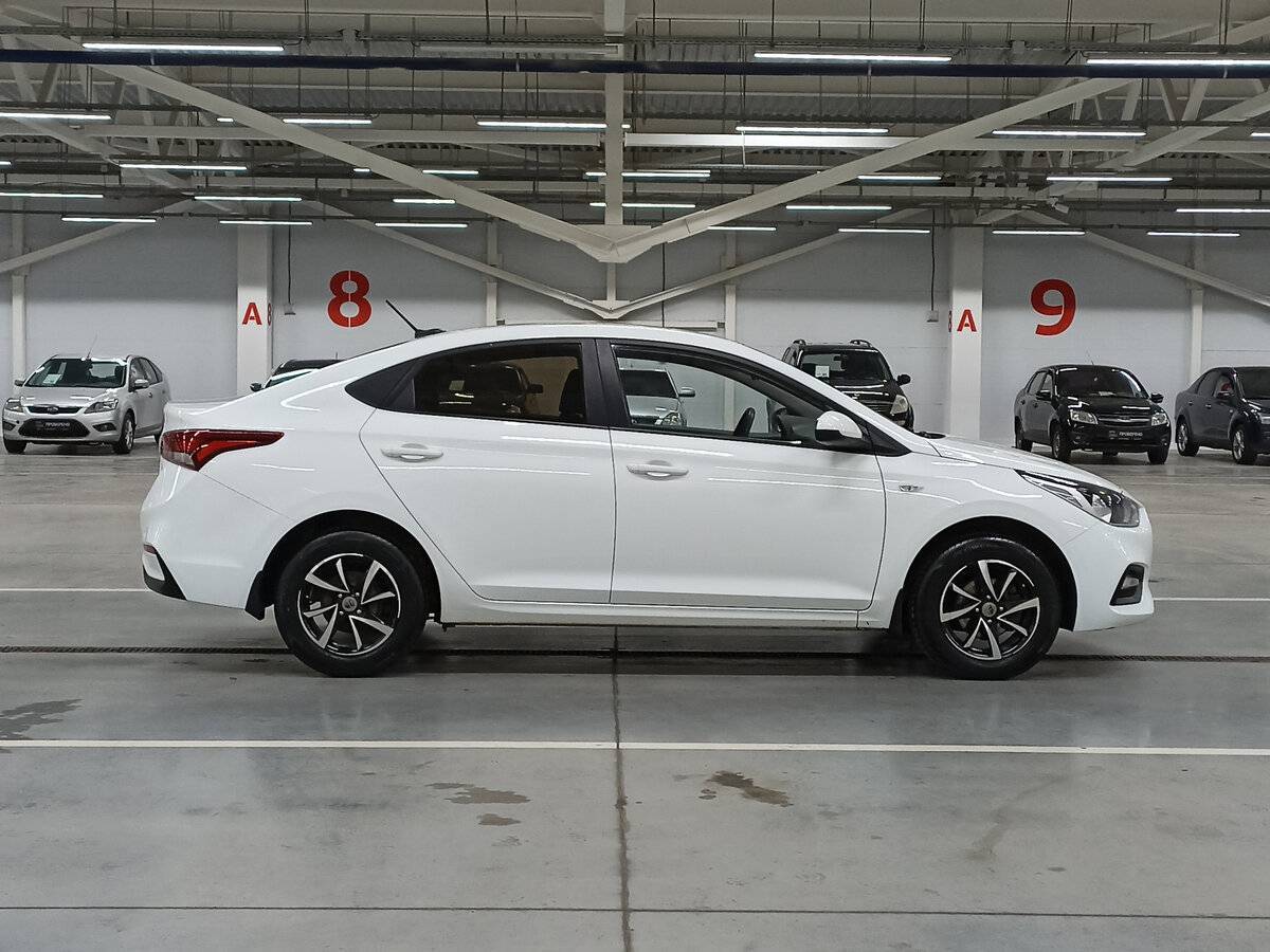 Купить Hyundai Solaris, 2017, 85 423 км, фото №4