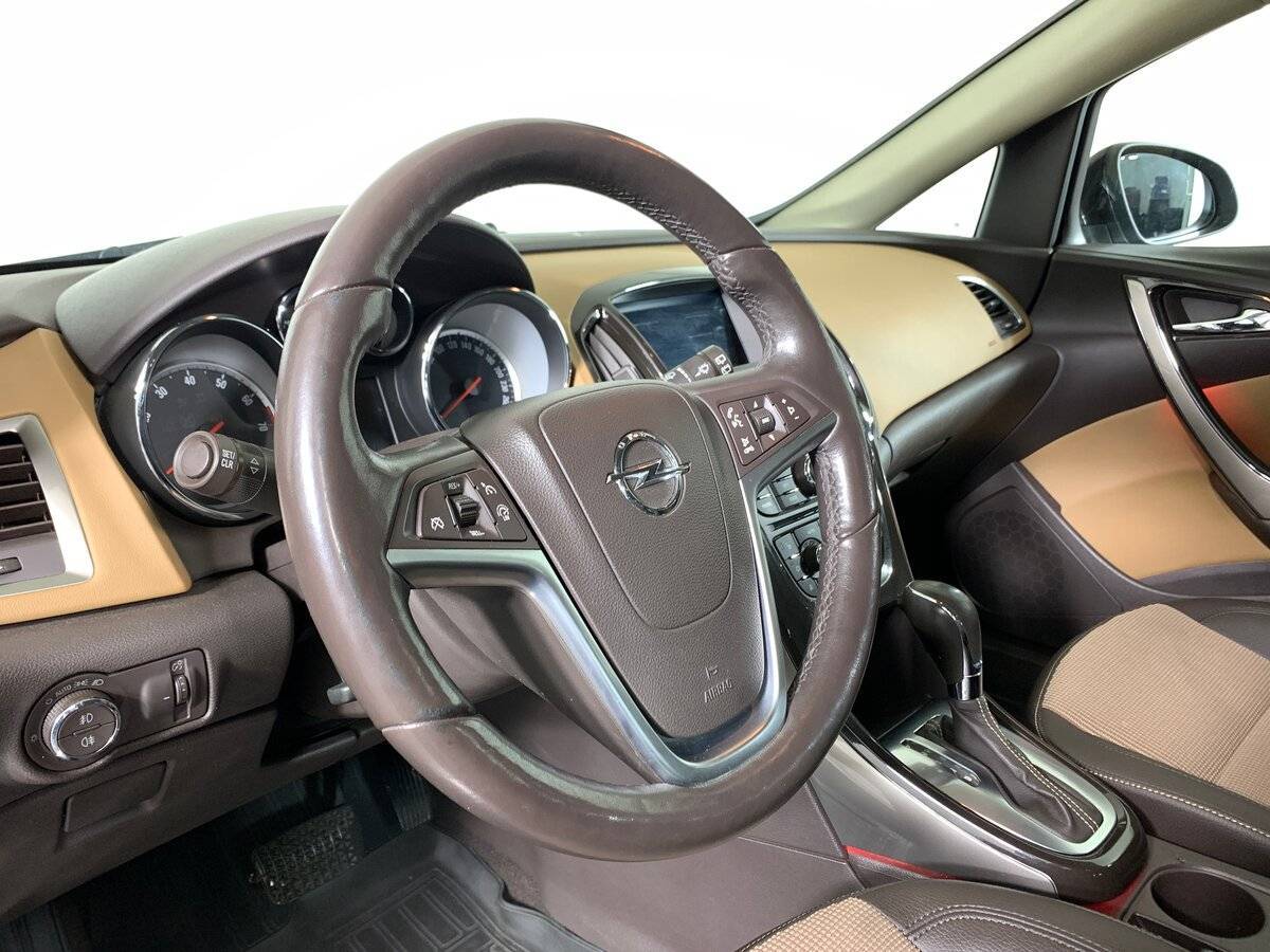 Купить Opel Astra, 2013, 98 007 км, фото №10