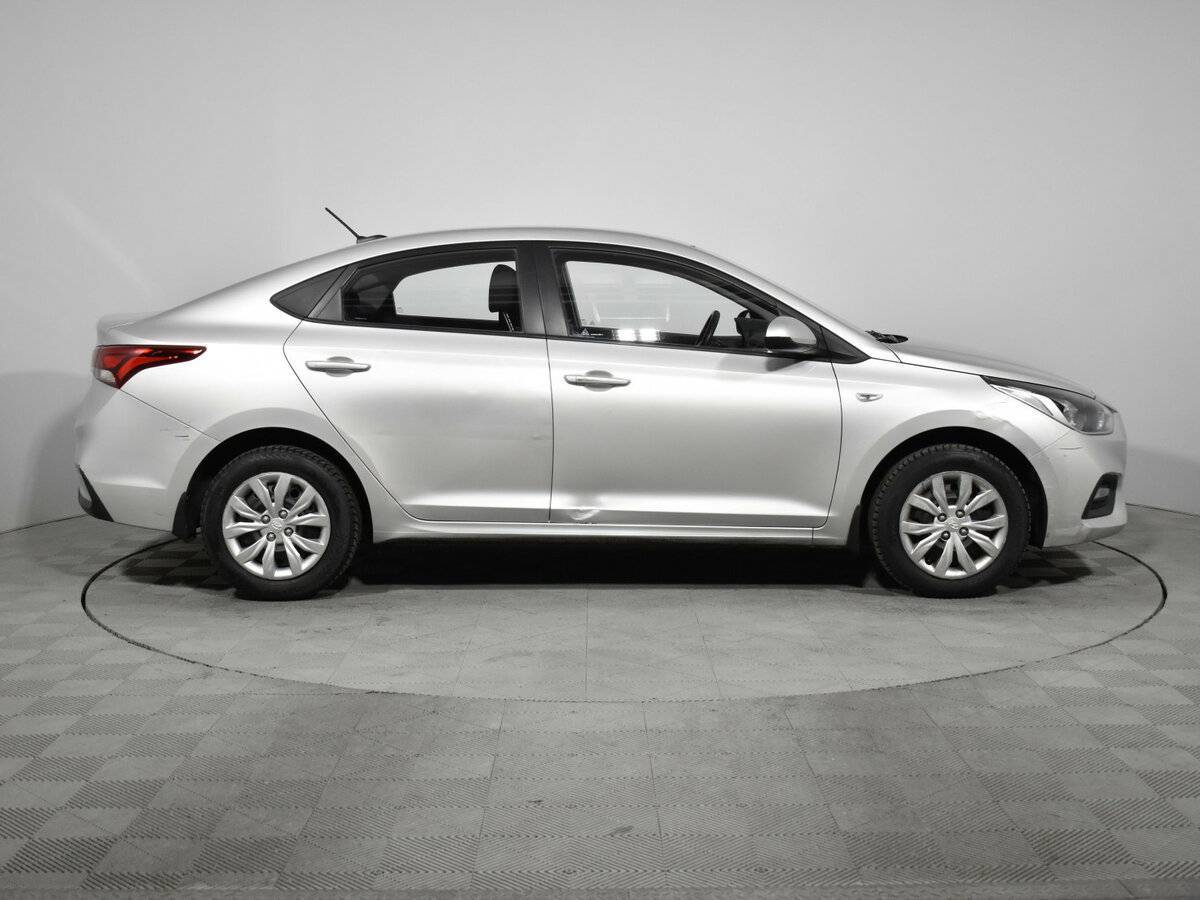 Купить Hyundai Solaris, 2017, 49 000 км, фото №4